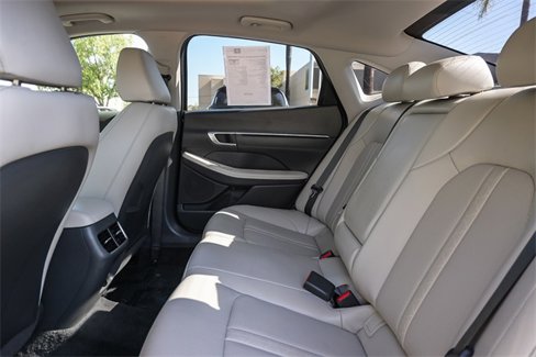 Certified 2022 Hyundai Sonata Limited w/ Preferred Accessory Package image 18