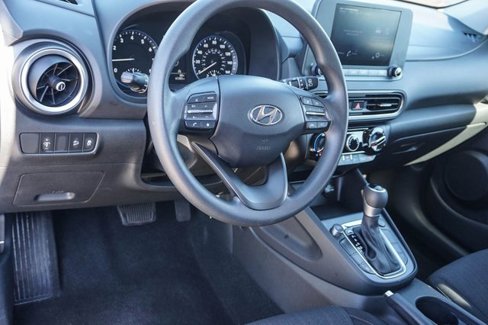 Used 2022 Hyundai Kona SEL image 10