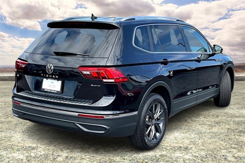 Used 2022 Volkswagen Tiguan SE image 5