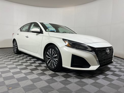 Used 2023 Nissan Altima 2.5 SV image 6