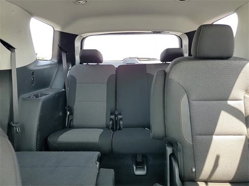 Used 2021 Chevrolet Traverse LT image 23