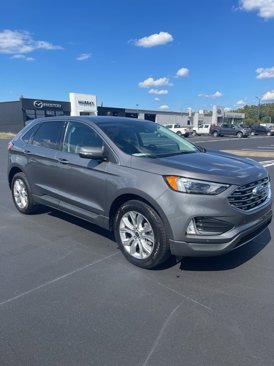 Used 2024 Ford Edge Titanium image 3