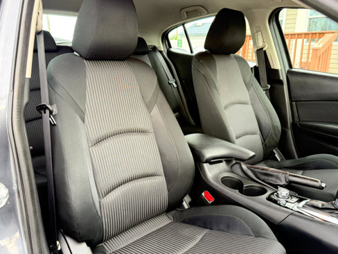Used 2015 MAZDA MAZDA3 i Touring image 41