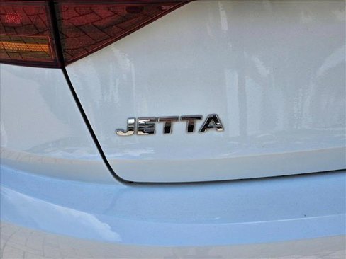 Used 2019 Volkswagen Jetta S image 9