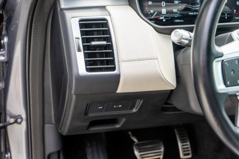 Used 2021 Land Rover Discovery S R-Dynamic image 24