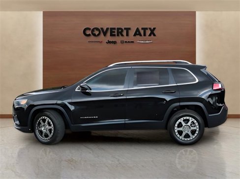 Used 2019 Jeep Cherokee Latitude Plus image 2