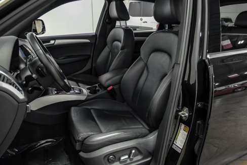 Used 2017 Audi Q5 2.0T Premium Plus w/ Technology Package image 9