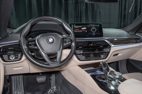 Used 2021 BMW 530i w/ Convenience Package image 19