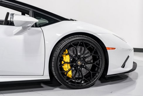 Used 2023 Lamborghini Huracan EVO image 51