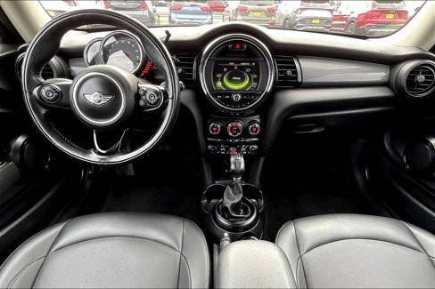 Used 2017 MINI Cooper 2-Door Hardtop image 7