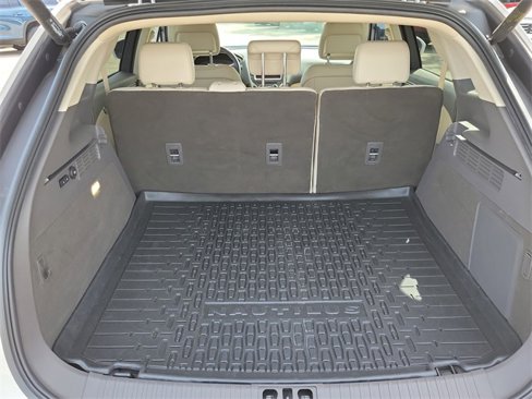 Used 2019 Lincoln Nautilus Select image 12