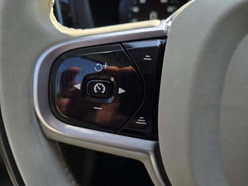 Used 2021 Volvo XC60 T6 Inscription w/ Protection Package Premier image 29