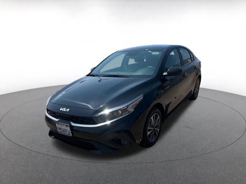 Used 2024 Kia Forte LXS image 7