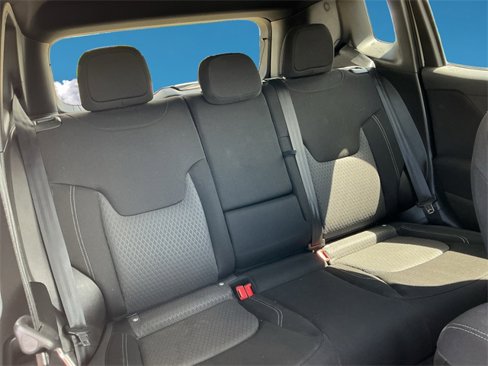 Used 2021 Jeep Renegade Latitude image 28