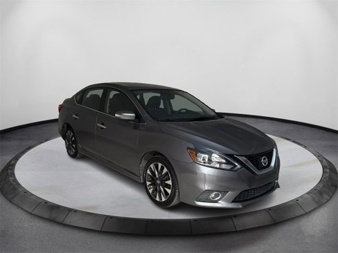 Used 2016 Nissan Sentra SR w/ SR Premium Package image 3