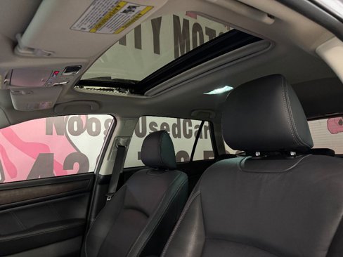 Used 2018 Subaru Outback 2.5i Limited image 17
