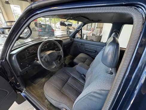 Used 1992 Toyota Pickup Deluxe image 11