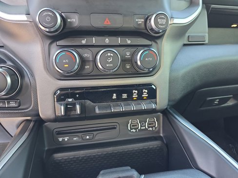 Used 2019 RAM 1500 Big Horn image 16
