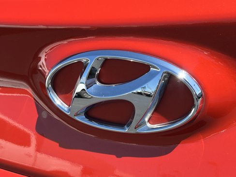 Used 2020 Hyundai Kona SE image 8