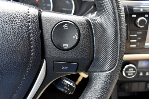 Used 2015 Toyota Corolla LE image 16