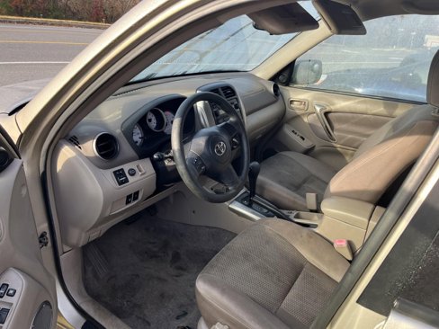 Used 2005 Toyota RAV4 2WD image 7
