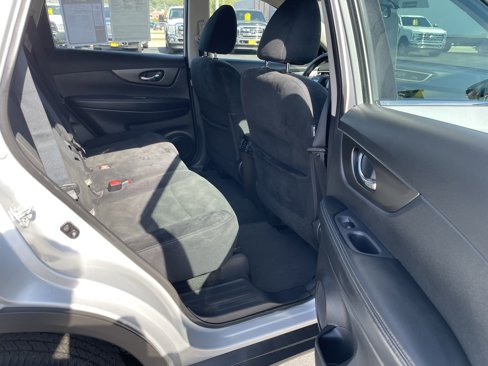 Used 2015 Nissan Rogue S image 25