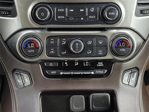 Used 2019 Chevrolet Suburban LT image 25