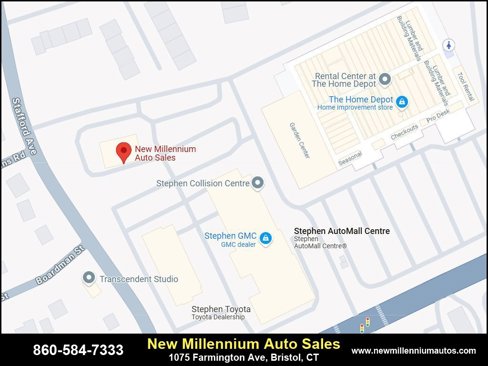 Used 2017 Nissan Pathfinder SV image 10