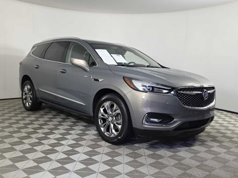 Used 2018 Buick Enclave Avenir w/ Avenir Technology Package image 2