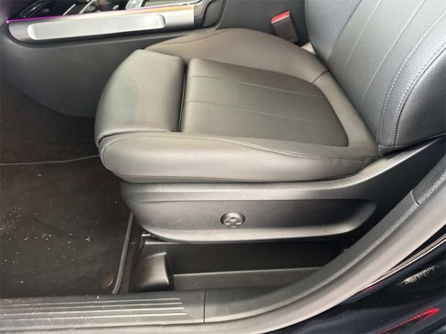 Used 2025 Mercedes-Benz GLB 250 image 16