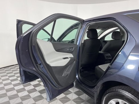 Used 2018 Chevrolet Equinox LS image 40