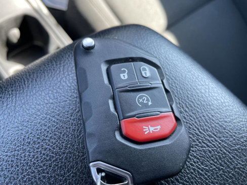 Used 2022 Jeep Wrangler Unlimited Sport image 26
