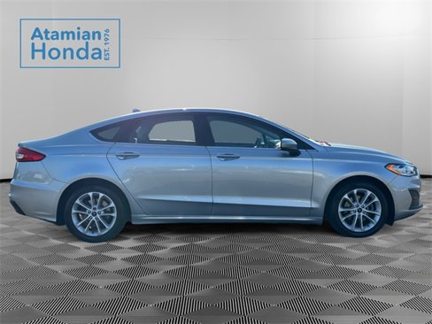 Used 2020 Ford Fusion SE image 6