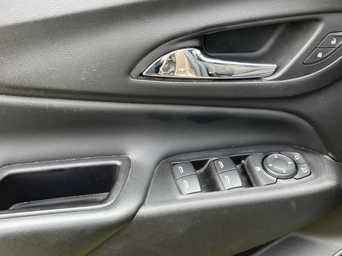 Used 2018 Chevrolet Equinox LT image 14
