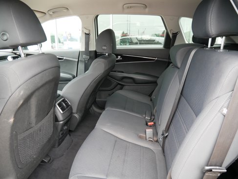 Used 2019 Kia Sorento LX image 9