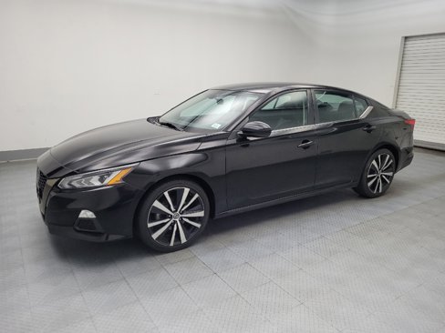 Used 2021 Nissan Altima 2.5 SR image 2