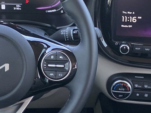 New 2024 Kia Soul EX image 23