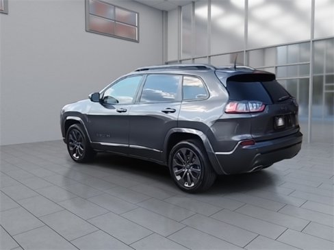 Used 2020 Jeep Cherokee High Altitude image 2