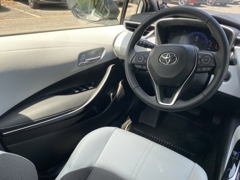 Used 2023 Toyota Corolla XSE image 40