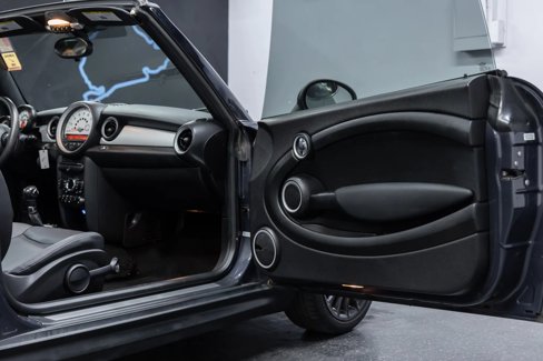 Used 2014 MINI Cooper Convertible image 21