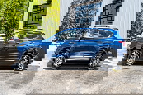 Used 2022 Hyundai Santa Fe SEL w/ Convenience Package image 2