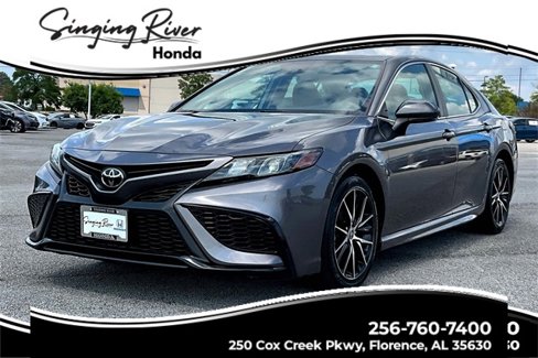 Used 2022 Toyota Camry SE image 1