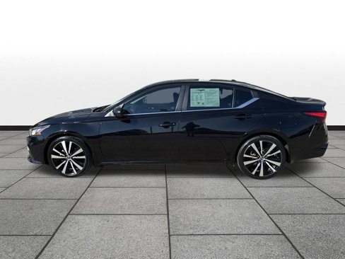 Used 2021 Nissan Altima 2.5 SR image 2