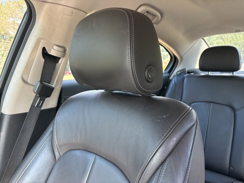 Used 2016 Buick LaCrosse Sport Touring image 17