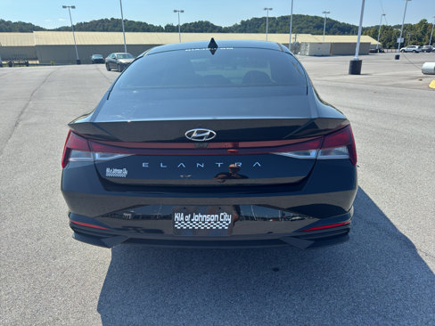 Used 2022 Hyundai Elantra SEL w/ Convenience Package image 5