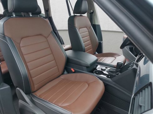 Used 2022 Volkswagen Atlas SEL Premium image 10