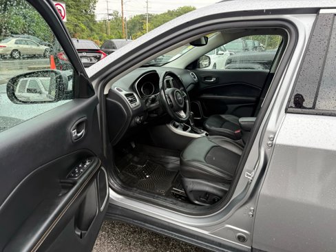 Used 2018 Jeep Compass Latitude w/ Popular Equipment Group image 8