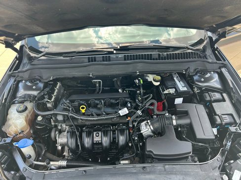 Used 2016 Ford Fusion SE image 15
