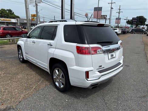 Used 2017 GMC Terrain Denali image 9