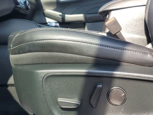 Used 2022 Ford Escape SEL image 14